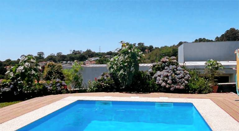 Vacation home with garden, pool & barbecue — photo 2