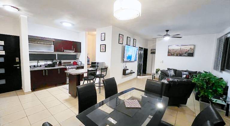 Holiday apartment with patio, barbeque & pool | Perfect for remote work | Dogs allowed — photo 2