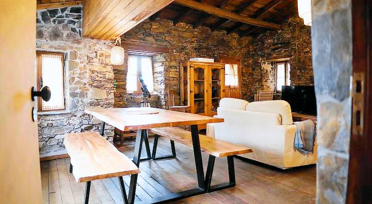 Vacation home with patio | Pet-friendly — photo 3