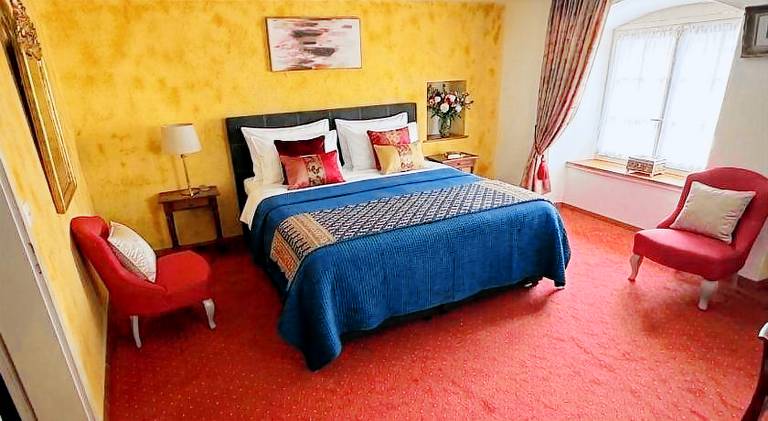 Hotel les vieux toits in Neuchatel