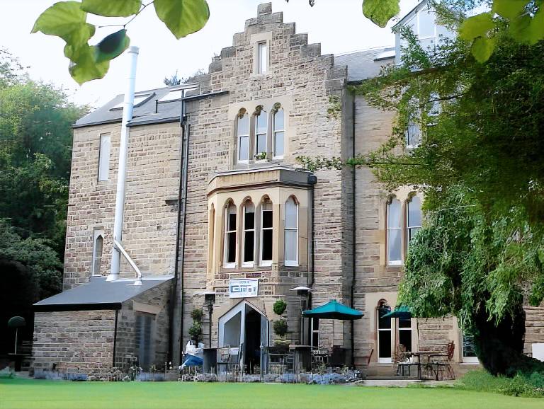 Farnley Tower Guesthouse in Durham