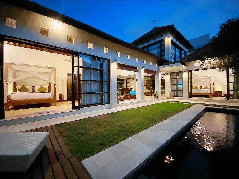 Villa with private pool, yard & BBQ — photo 2