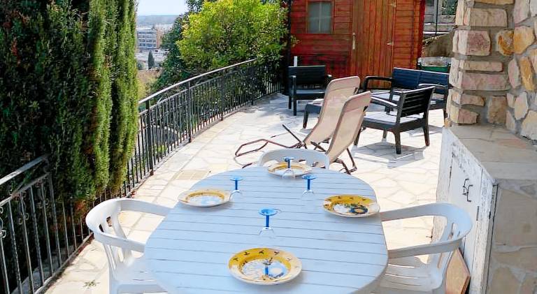 Holiday apartment with terrace, yard & barbeque — photo 3