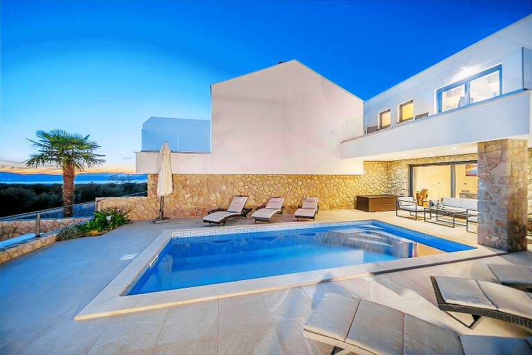 Ferienhaus  Gabonjin