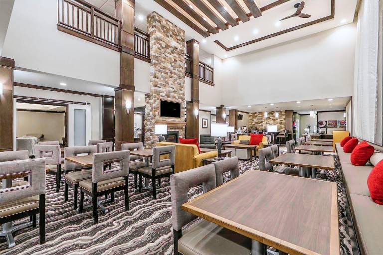 Staybridge Suites Anchorage By IHG — photo 2