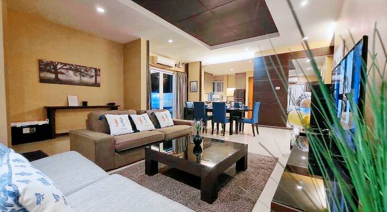 Villa with pool — photo 2