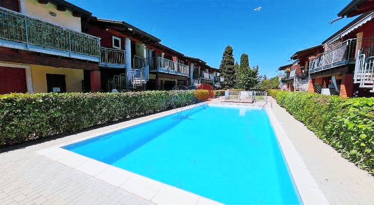 Rental apartment with pool | Pets are welcome in Peschiera del Garda