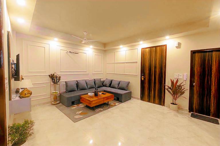 Halber Flug Dwarka Sektor 23