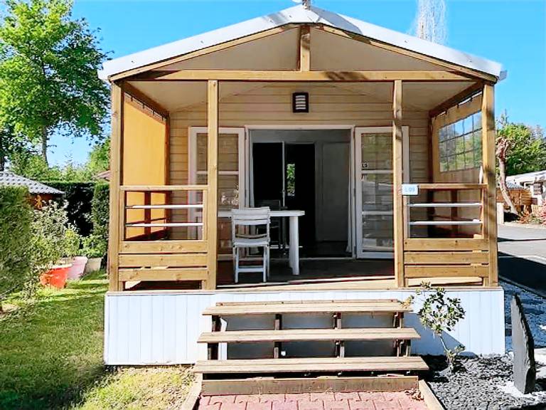 Beautiful mobile home with pool & patio | Pets are welcome — photo 4