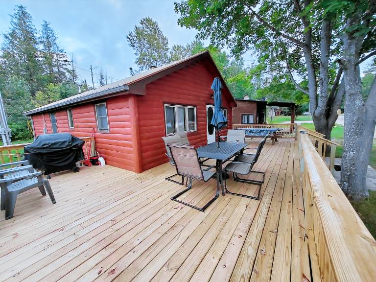 House Mullett Lake
