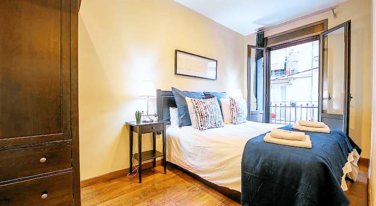 RamblasRentals Cozy Renovated 2BR with Balcony Lift 20M Rambla - Parking - Wifi — photo 2