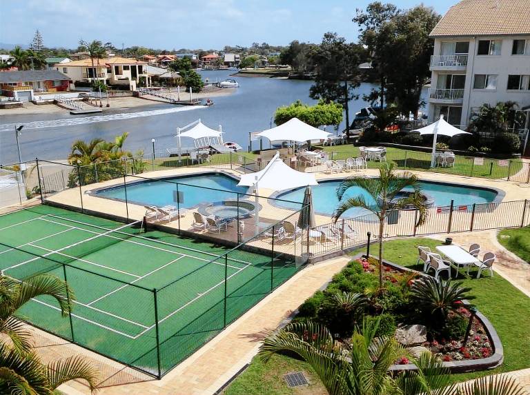 Serviced apartment Biggera Waters