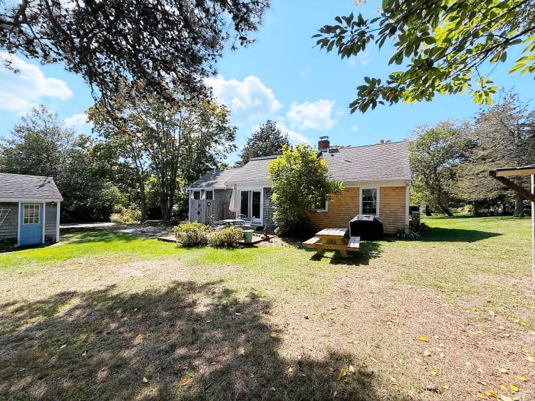 Family-oriented charming house with BBQ | Next to the beach | Pet-friendly — photo 4