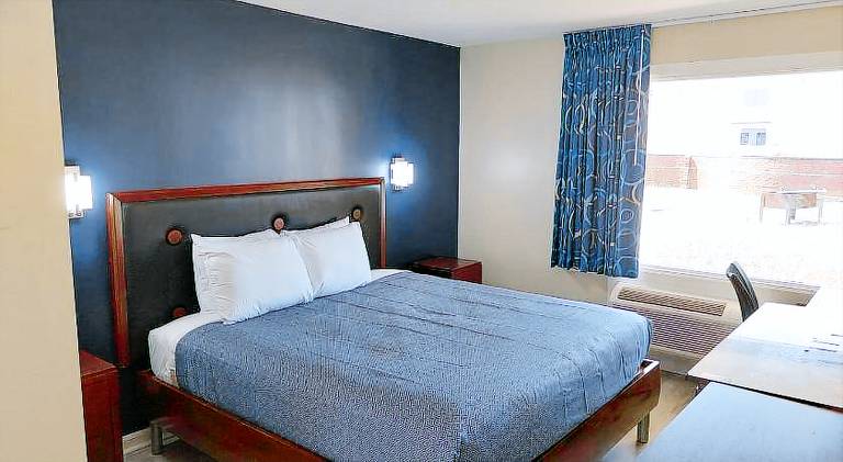 Economy 7 Inn Hampton in Hampton, VA