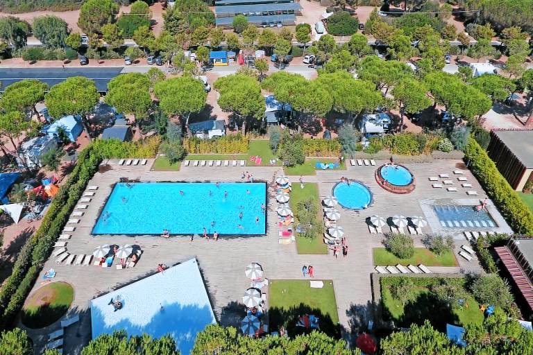Mobile home with terrace & pool | Nature view | Close to the beach | Pets allowed — photo 2