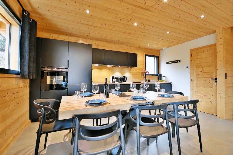 Chalet with terrace & barbeque | Mountain view — photo 2