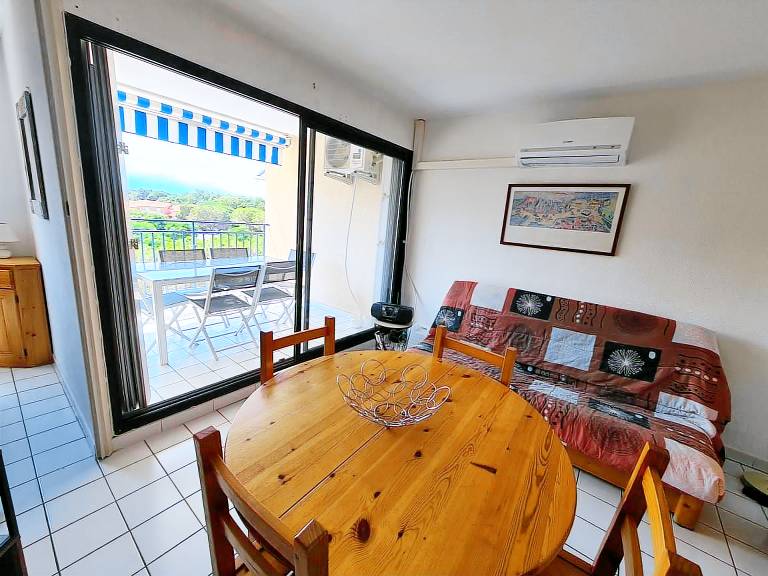 Apartment with 1 room for 4 persons — photo 4