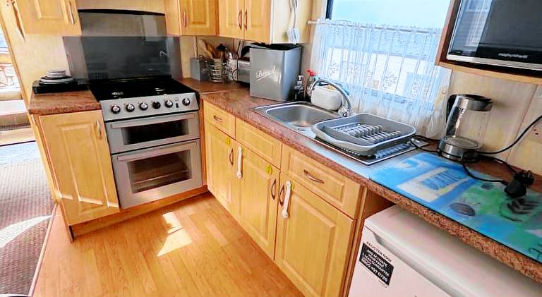 Sea View Escape 2 Bedroom Pet Friendly Caravan at Clarach Bay Gm3 — photo 4