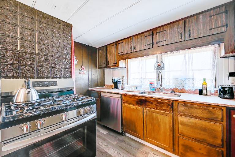 6 Mi to Fort Knox! Rural Family Home, Pets Welcome — photo 3