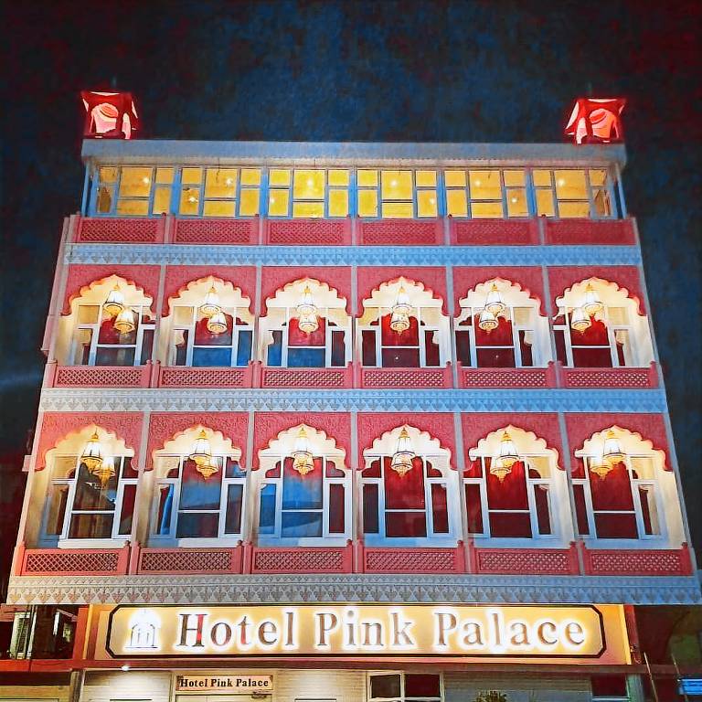 Hotel Pink Palace