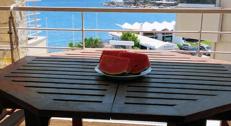 VOULIAGMENI ON THE BEACH in Vari-Voula-Vouliagmeni