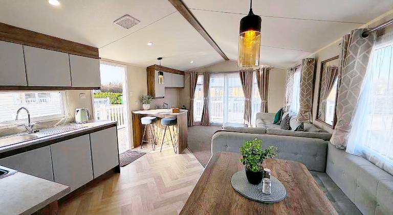 Holiday apartment with jacuzzi — photo 2