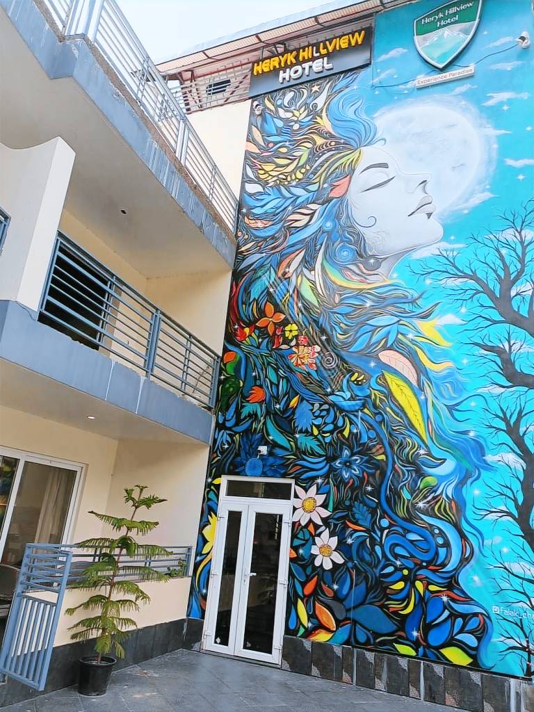 Heryk Hillview Hotel