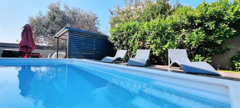 Children-friendly holiday apartment with jacuzzi, BBQ & private pool | Good for workation | Pets are welcome — photo 4