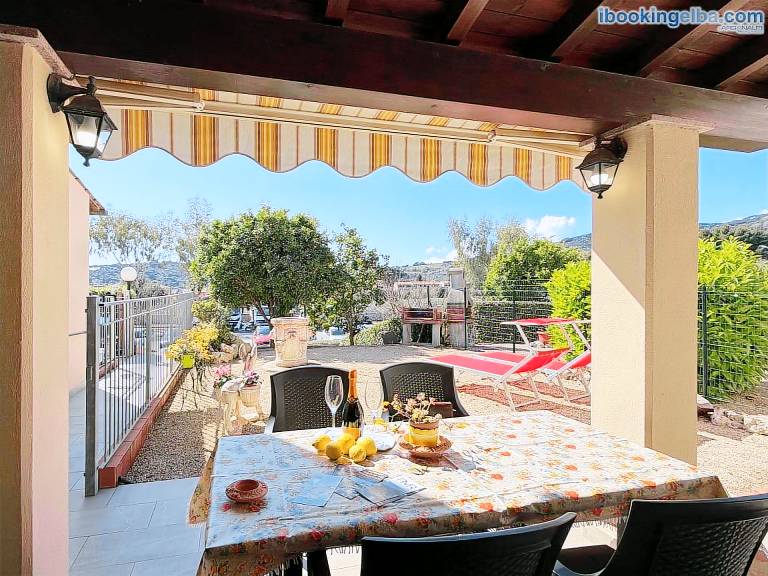 Child-friendly rental apartment with yard & barbeque | Next to the beach | Perfect for remote work | Dogs allowed — photo 3