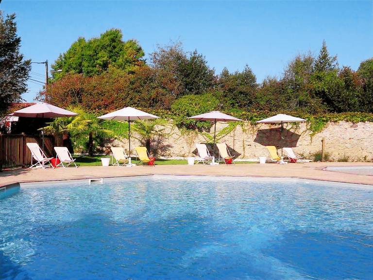 Mobile home with pool & terrace — photo 3