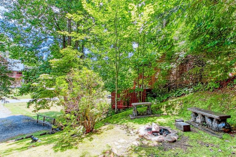 Child-friendly charming cabin with private pool | Pets allowed — photo 5