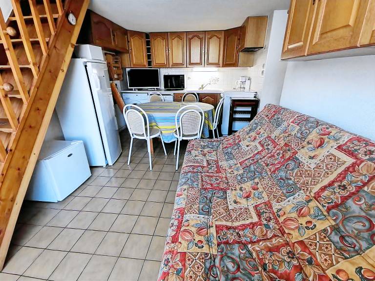Vacation home | Beach nearby | Pets allowed — photo 4