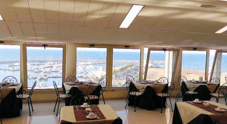 Hotel Borgo Marina — photo 2