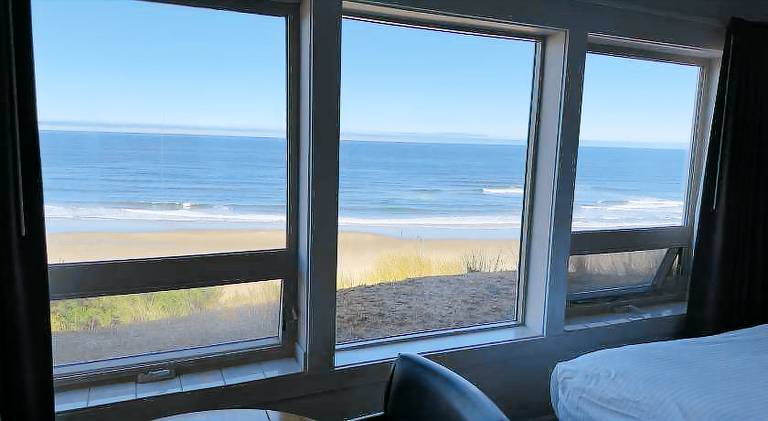 Seahorse Oceanfront Lodge — photo 4