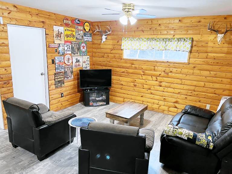 Cabin Four Corners