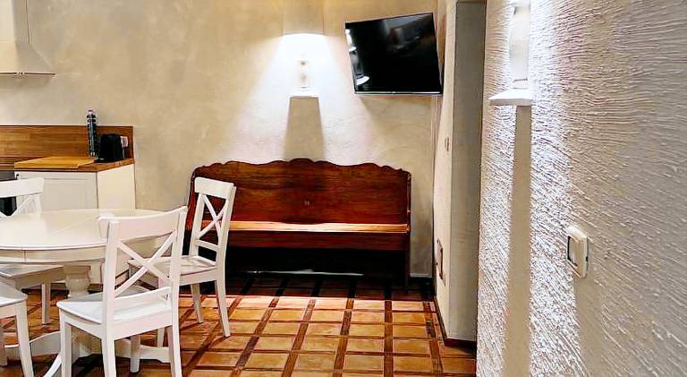 Holiday apartment with yard — photo 2