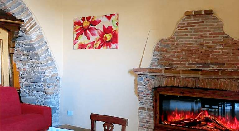 Charming vacation home with jacuzzi | Dogs allowed — photo 2