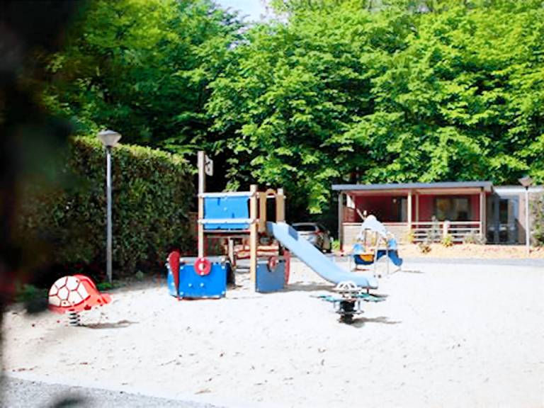 House with garden, heated pool & patio — photo 4
