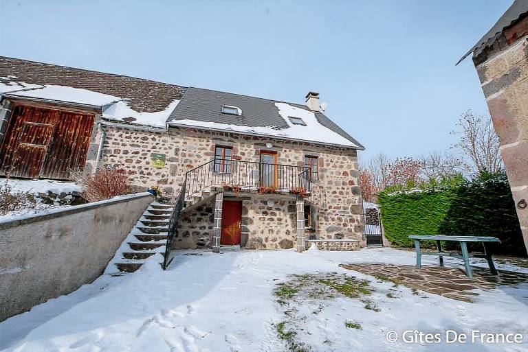 Gite with yard, barbecue & patio — photo 4