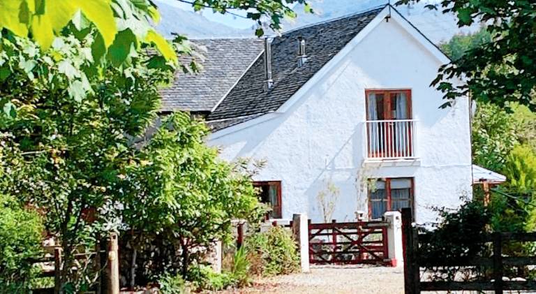 House | Pets allowed in Acharacle