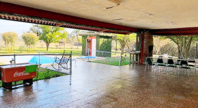 Vacation home with pool — photo 3