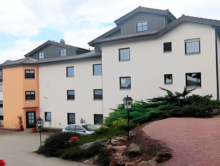 85 m&sup2; Apartment mit Hotelservice