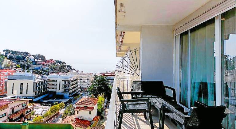 Fully equipped pleasant holiday apartment with patio | Close to the beach | Dogs allowed in Lloret de Mar