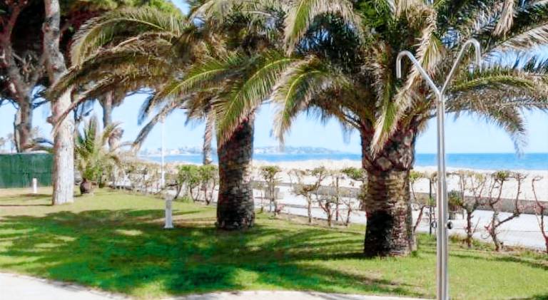 Holiday apartment with yard, private pool & patio | Close to the beach | Pet-friendly — photo 4