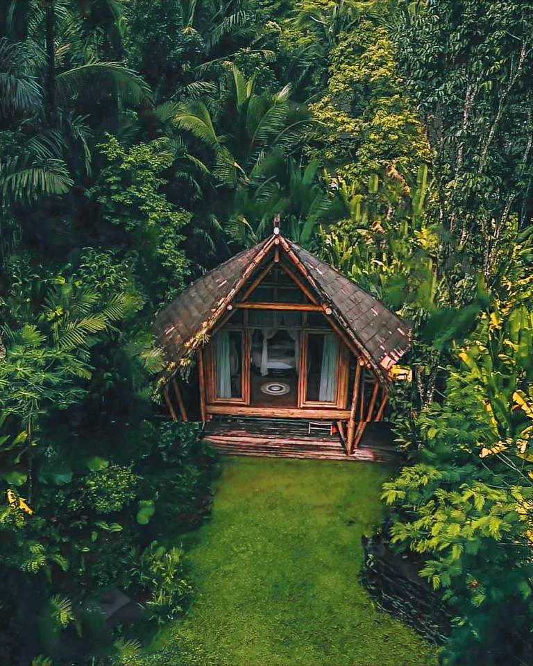 Villa with pool, yard & BBQ | Water view in Karangasem