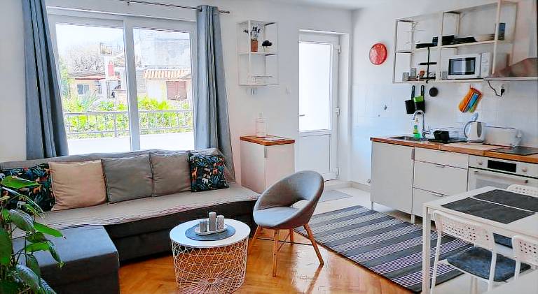 Holiday apartment with 2 rooms for 4 persons in Tucepi