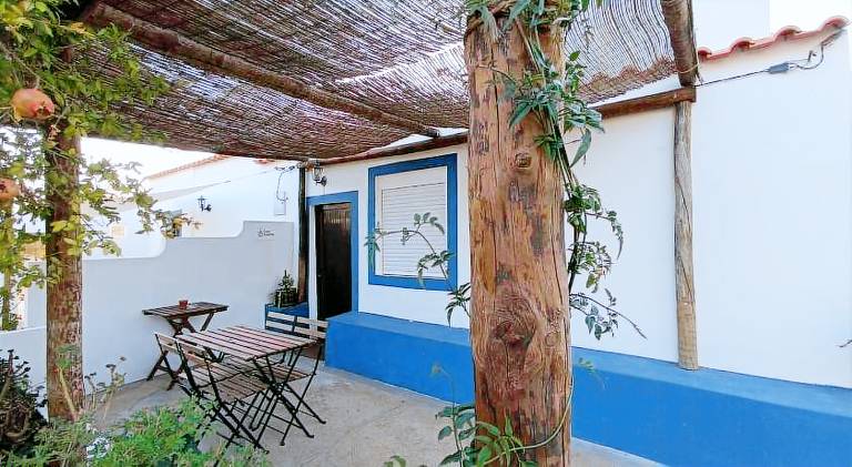 Children-friendly vacation home with terrace, grill & yard | Pets are welcome in Grandola
