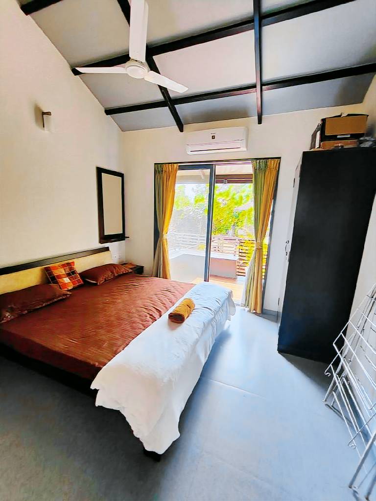 Bungalow Bhatghar Dam