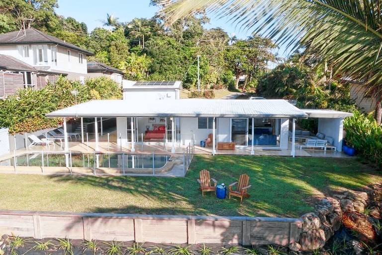 House  Kurrimine Beach