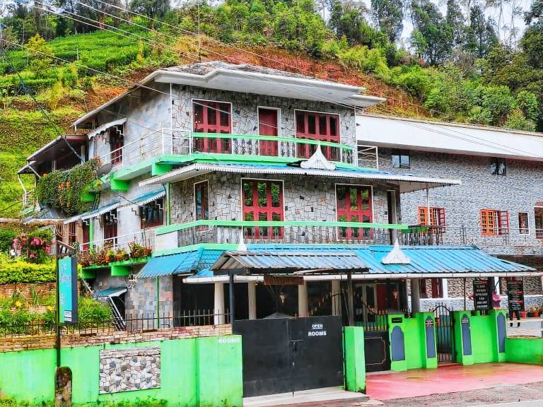 Casalinda munnar by foxinroom in Devikolam